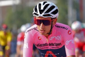 Ex-Tour-Champion Bernal zurück auf dem Rad