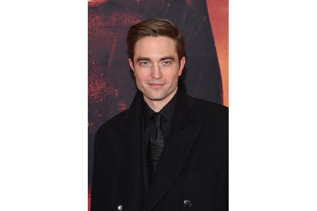 …wesentlich mehr zuschulden kommen lassen. Robert Pattinson zum Beispiel flog von der Schule, weil er Pornozeitschriften geklaut und an seine Mitschüler vertickt hatte.