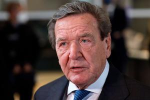 Gerhard Schröder tritt bei Heimatverein Hannover 96 aus
