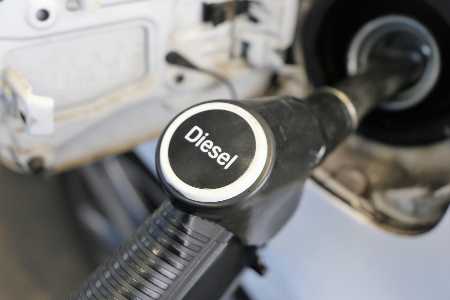 Warum Lkw-Diesel nur eine theoretische Alternative für Pkw ist