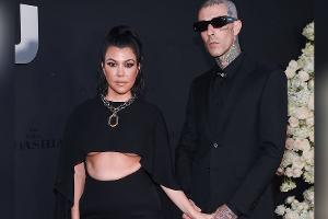 Kourtney Kardashian und Travis Barker: Erster Auftritt als Ehepaar