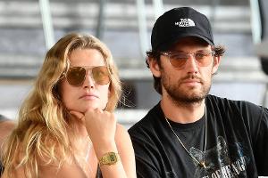 Toni Garrn: Süße Geburtstagsgrüße an Ehemann Alex Pettyfer