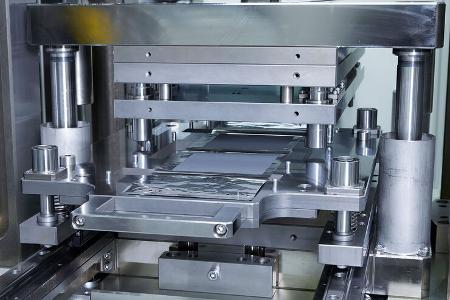 Nissan Entwicklung Feststoffbatterie