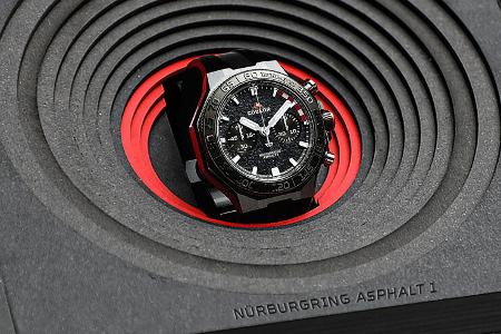 Coblor Asphalt-Uhr