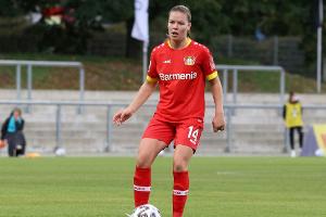 Leverkusen verlängert mit Juliane Wirtz