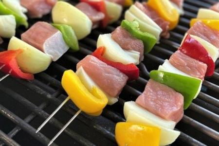 Gadgets und Sicherheit: Fünf Tipps für den Start in die Grillsaison