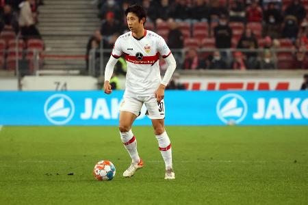 Hiroki Ito - Note: 3,5 - Wirkte vor dem ersten Gegentreffer nach der Kollision seiner Mitspieler verwirrt und agierte dann unglücklich. Sammelte später gerade beim Antizipieren von Steilpässen Pluspunkte. Offenbarte in der Luft deutliche Schwächen.
