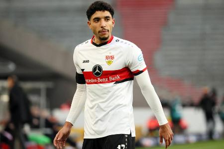 Omar Marmoush (bis 79.) - Note: 5,0 - Agierte über weite Strecken sehr unglücklich. Lief sich wiederholt in der heißen Zone frei, machte dort am Ball aber zu viele Fehler. Bekam das Leder mehrfach nicht zum einschussbereiten Mitspieler, ließ eine Hundertprozentige zudem selbst aus (23.).