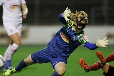 Frauenfußball: 1. FC Köln verlängert mit Klett Frauenfußball: 1. FC Köln verlängert mit Klett