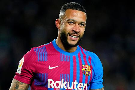 Memphis Depay (ab 80.) - ohne Bewertung - Nach einer Muskelverletzung reichte es für den Niederländer nur für einen Kurzeinsatz. Verwandelte mit viel Glück den Strafstoß in der Nachspielzeit. Mehr kam nicht.