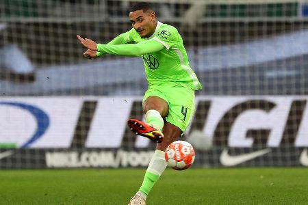 ABWEHR: Maxence Lacroix (bis 44.) - Note: 5,0 - Verteidigte die ersten Szenen gegen Haaland noch ordentlich. Nach dem 0:1 verlor er im Stellungsspiel aber komplett den Faden. Stand beim 0:2 viel zu hoch. Verursachte dann den Freistoß, der zum 0:3 führte (28.). Verletzte sich obendrein und musste schon vor der Pause raus.