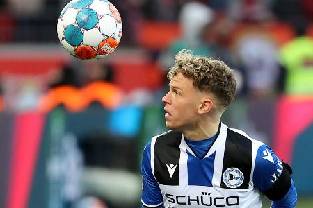 Robin Hack (ab 74.) - ohne Bewertung - Vertändelte einen vielversprechenden Konter. Ansonsten war er auch kaum zu sehen. Das Spiel war bereits gelaufen, als er auf den Platz kam.