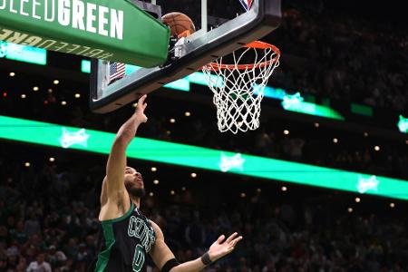 NBA: Spektakulärer Auftaktsieg für Theis und Boston NBA: Spektakulärer Auftaktsieg für Theis und Boston