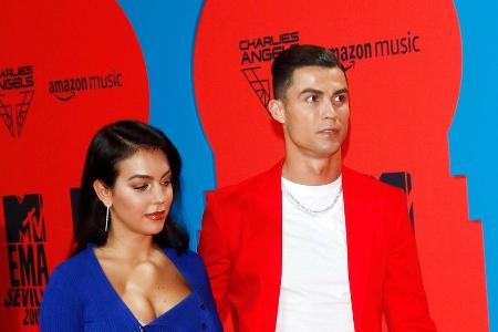 Cristiano Ronaldo und Georgina Rodriguez trauern um Zwillingssohn Cristiano Ronaldo und Georgina Rodriguez trauern um Zwillingssohn