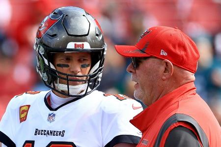 Neuer Trainer für Brady: Buccaneers-Coach tritt zurück Neuer Trainer für Brady: Buccaneers-Coach tritt zurück