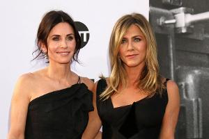 Jennifer Aniston und Courteney Cox: "Friends"-Reunion im Partnerlook