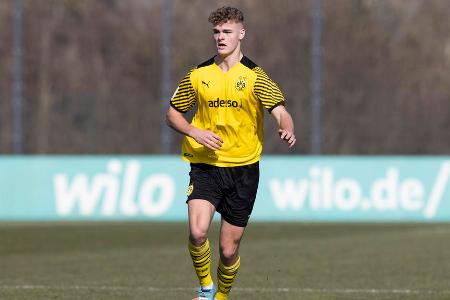 Tom Rothe (bis 88) - Note: 2,0 - Gab auf der linken Seite sein Bundesligadebüt und spielte sich direkt ins Rampenlicht. Traute sich am Ball viel zu und schaltete sich auch vorne mit ein. Brachte seinen ersten Abschluss nicht aufs Tor (10.), verhielt sich wenig später bei einer Ecke aber sehr clever und netzte ein (24.). Ließ in der Rückwärtsbewegung lange kaum etwas zu, baute in der Schlussphase minimal ab.