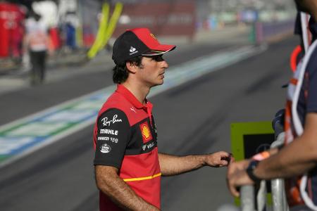 Nach Leclerc: Auch Sainz verlängert bis 2024 bei Ferrari Nach Leclerc: Auch Sainz verlängert bis 2024 bei Ferrari
