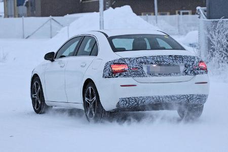 Erlkönig Mercedes A-Klasse Limousine