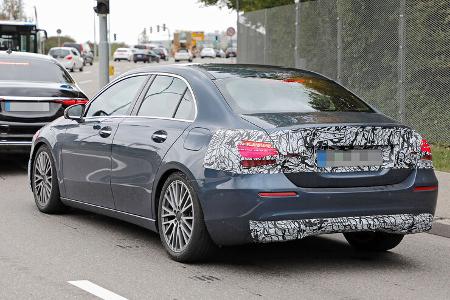 Erlkönig Mercedes A-Klasse Limousine