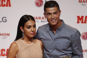 Cristiano Ronaldo: Erstes Familienbild mit neugeborener Tochter