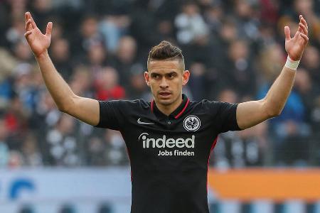 Rafael Borré (bis 90.) - Note: 1,0 - Schaltete nach Ballgewinnen schnell und deckte dann durchaus Lücken in Barcas Hintermannschaft auf. Markierte mit einem sensationellen Fernschuss das zwischenzeitliche 2:0 für die Eintracht (36.). Rackerte auch bei gegnerischen Ballbesitz vorbildlich.