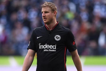 Martin Hinteregger - Note: 2,0 - Hielt sich meist eng bei Aubameyang auf und nahm den Stoßstürmer streckenweise aus dem Spiel. Verhinderte mit seinem Tackling einen sicher Gegentreffer (47.). In der hektischen Schlussphase dann auch als Mentalitätsspieler immens wichtig. Beim Herausrücken aus der Kette derweil nicht so stark wie im Hinspiel.