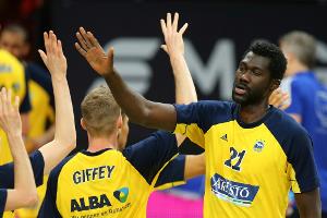 Keine Probleme mit Bamberg: Meister Alba rückt an Bonn heran