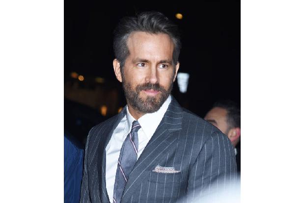 Ryan Reynolds' Zeit kann sich sehen lassen. 2008 lief der Hollywoodstar in New York mit, um in 3 Stunden und 50 Minuten Geld für Parkinson-Kranke zu sammeln — sein Vater litt an der Krankheit und starb 2015.