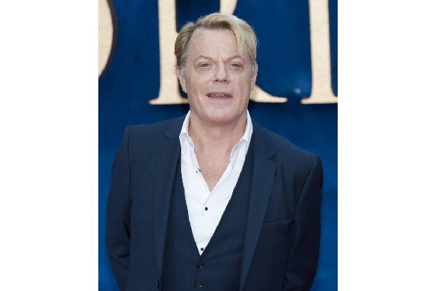 Eine Marathon-Läuferin stellt allerdings alle in den Schatten. Die britische Komikerin Eddie Izzard. Die nicht-binäre Schauspielerin läuft und läuft und läuft für einen guten Zweck. 2009 rannte Eddie 43 Marathons...