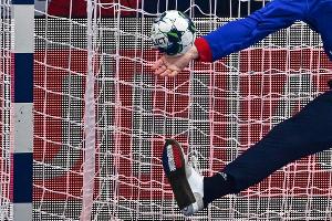 Antrag abgelehnt: Hamburg muss trotz Torhüter-Mangel spielen