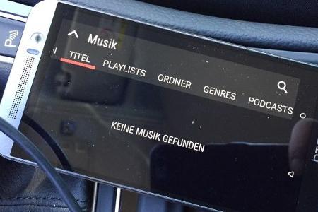 Android Auto spielt Musik von Google Play Music ab, sofern vorhanden.