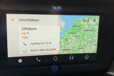 Android Auto auf dem 15 Zoll großen Touchscreen des Discover Premium des Innovision Cockpit im VW Touareg