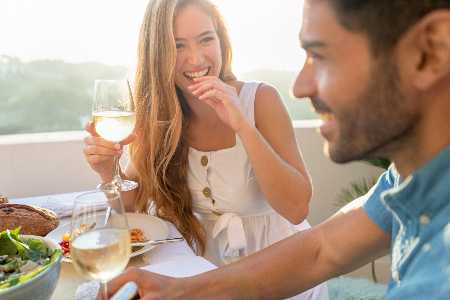 Diese Fehler machen wir alle beim Wassertrinken vor Essen trinken