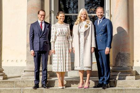 Haakon und Mette-Marit von Norwegen besuchen Nachbarland Schweden Haakon und Mette-Marit von Norwegen besuchen Nachbarland Schweden