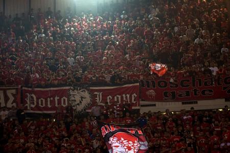 EuroLeague: Olympiakos-Fans schießen übers Ziel hinaus EuroLeague: Olympiakos-Fans schießen übers Ziel hinaus