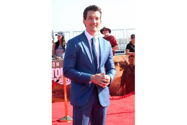 Miles Teller ist in der Fortsetzung des Action-Klassikers 'Top Gun' als Lieutenant Bradley 'Rooster' Bradshaw zu sehen. Bradley ist der Sohn von Nick 'Goose' Bradshaw, Mavericks bestem Kumpel im Original-Film.
