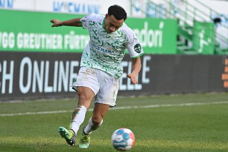 Jamie Leweling - Note: 4,0 - Bearbeitete die linke Seite, kam im Spiel nach vorne aber lange selten über Ansätze hinaus. Verlor viele Bälle und kam am letzten Mann praktisch nie vorbei. Nach der Pause immerhin phasenweise mit seinen Distanzschüssen ein Aktivposten.