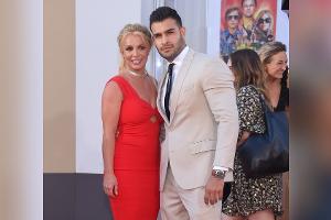 Britney Spears gibt einen kleinen Vorgeschmack auf ihre Hochzeit