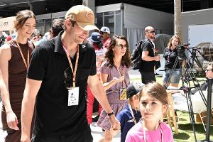 Ashton Kutcher und Mila Kunis: Mit den Kindern bei der Formel 1