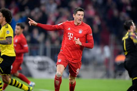 'Nicht der letzte Vertrag meiner Karriere' - Schon damals stellte Lewandowski klar: 'Es wird nicht der letzte Vertrag meiner Karriere sein.' Jetzt steht fest: Die Tormaschine sollte recht behalten. Auch mit bald 34 Jahren denkt Lewandowski längst nicht an ein Karriereende. Warum es nie zu einem Wechsel zu Real Madrid gekommen ist, erklärte Klubpräsident Florentino Pérez in der Saison 2019/2020 höchstselbst: 'Er hat keine Klausel und sie [FC Bayern, Anm. d. Red.] werden ihn nicht verkaufen. Es gibt keine Möglichkeit.'