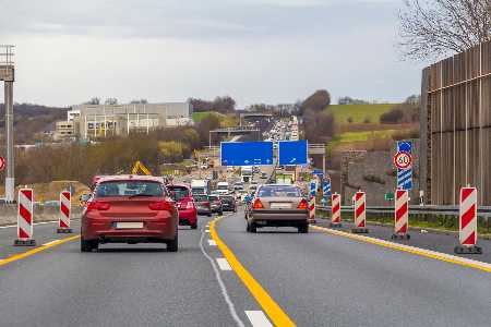 Was Sie bei Autobahnbaustellen beachten sollten