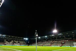 St. Pauli trauert um Kult-Stadionsprecher Wulff