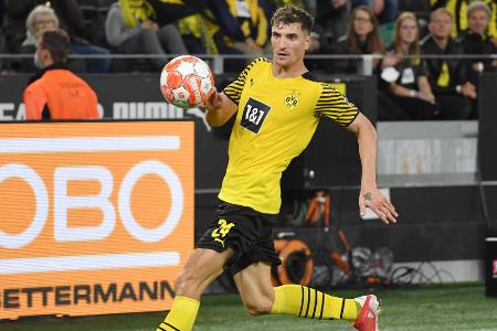 ABWEHR: Thomas Meunier - Note 3,0 - Deutlich stärker als in seiner katastrophalen Debütsaison beim BVB, aber immer noch eher grundsolide als wirklich herausragend. Verletzte sich im Februar schwer am Oberschenkel und verpasste die heiße Phase im Frühjahr komplett.