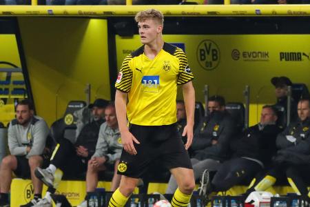 Tom Rothe - ohne Bewertung - Absolvierte bei der besten Dortmunder Saisonleistung beim 6:1 gegen den VfL Wolfsburg ein Traumdebüt in der Startelf - und erzielte sogar seinen ersten Bundesligatreffer. Zu einer Note reicht das noch nicht. Zukünftig sollte man Rothe beim BVB aber auf dem Zettel haben.
