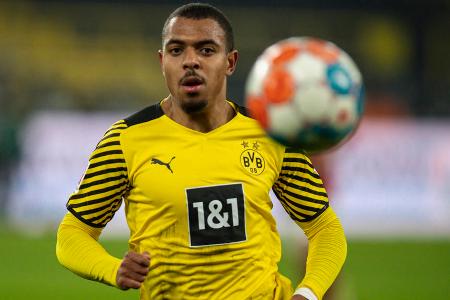Donyell Malen - Note 3,5 - Kam vor der Saison für satte 30 Millionen Euro von der PSV Eindhoven und hatte große Anlaufschwierigkeiten beim BVB. In der Rückrunde dann verbessert, unter anderem mit einer Drei-Assists-Gala beim 3:2 in Hoffenheim. Seit Anfang April verletzt. Hat noch Luft nach oben.