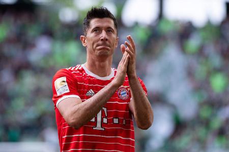 Robert Lewandowski (FC Bayern) - Auch wenn zuletzt seine Zukunftsplanung die Schlagzeilen dominierte: Robert Lewandowskis womöglich letzte Saison beim FC Bayern war mal wieder eine Machtdemonstration des besten Neuners der Welt. 35 Treffer gelangen ihm in 34 Bundesligaspielen - herausragend!