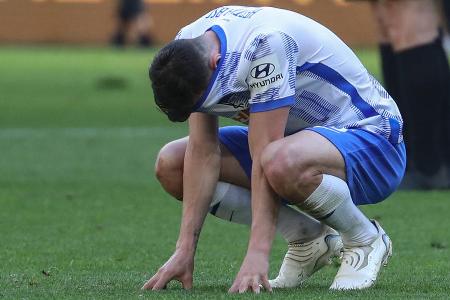 Die Flop-Elf der Bundesliga-Saison 2021/22 - Die Bundesliga-Saison 2021/22 ist Geschichte. Neben vielen Gewinnern hat die Spielzeit auch zahlreiche Verlierer hervorgebracht. Ob beim FC Bayern, beim BVB oder auch RB Leipzig: Selbst die Spitzenmannschaften hatten einige Profis in ihren Reihen, die auf ganzer Linie enttäuscht haben. Die Flop-Elf des Jahres zum Durchklicken: Die Flop-Elf der Bundesliga-Saison 2021/22 - Die Bundesliga-Saison 2021/22 ist Geschichte. Neben vielen Gewinnern hat die Spielzeit auch zahlreiche Verlierer hervorgebracht. Ob beim FC Bayern, beim BVB oder auch RB Leipzig: Selbst die Spitzenmannschaften hatten einige Profis in ihren Reihen, die auf ganzer Linie enttäuscht haben. Die Flop-Elf des Jahres zum Durchklicken:
