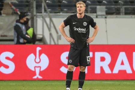 ABWEHR: Martin Hinteregger (Eintracht Frankfurt) - 'Hinti' ist in Frankfurt nach wie vor Kult. Doch auf dem Platz ließ der Abwehrspieler die Hessen in dieser Bundesligasaison mehrmals im Stich. Sowohl im Stellungsspiel als auch im Zweikampf war der Österreicher nicht wie gewohnt auf der Höhe. Nicht selten fehlte ihm der eine Schritt, um den Angriff des Gegners entscheidend zu stören. Dass die SGE in der Liga enttäuschte, ist auch sein 'Verdienst'.