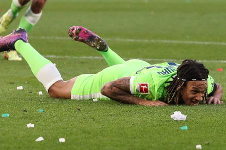 Kevin Mbabu (VfL Wolfsburg) - Die Katastrophen-Saison des VfL Wolfsburg ging auch an Mbabu nicht spurlos vorbei. Der Außenverteidiger wirkte verunsichert, phasenweise nicht fit und leistete sich mehr als nur einen Blackout. Was er in der letzten Saison hinten noch abräumte, ließ er in diesem Jahr oft durch - zu oft.